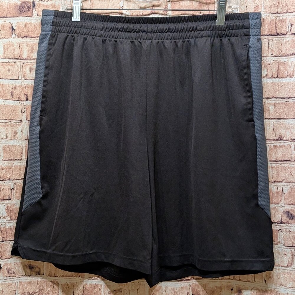 Tek Gear Shorts Dry Tek Black/Gray Size XL